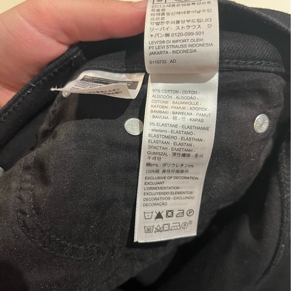 Levi's | Mid Length Denim Shorts in Black Size 28 / 6 - Picture 6 of 8